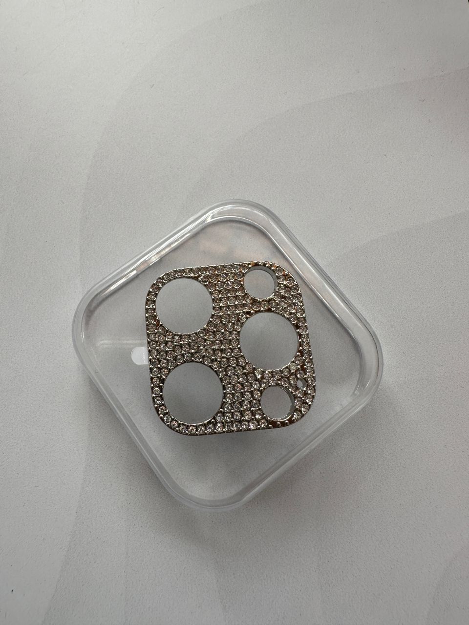 iPhone 15 Pro brillante plateado 