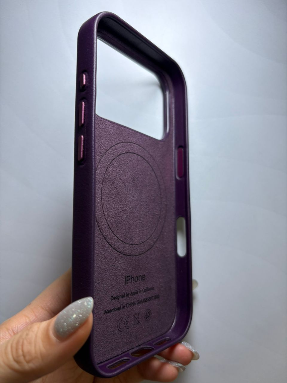 Case iPhone 17 Pro de cuero con MagSafe  - Tucase.sc Store