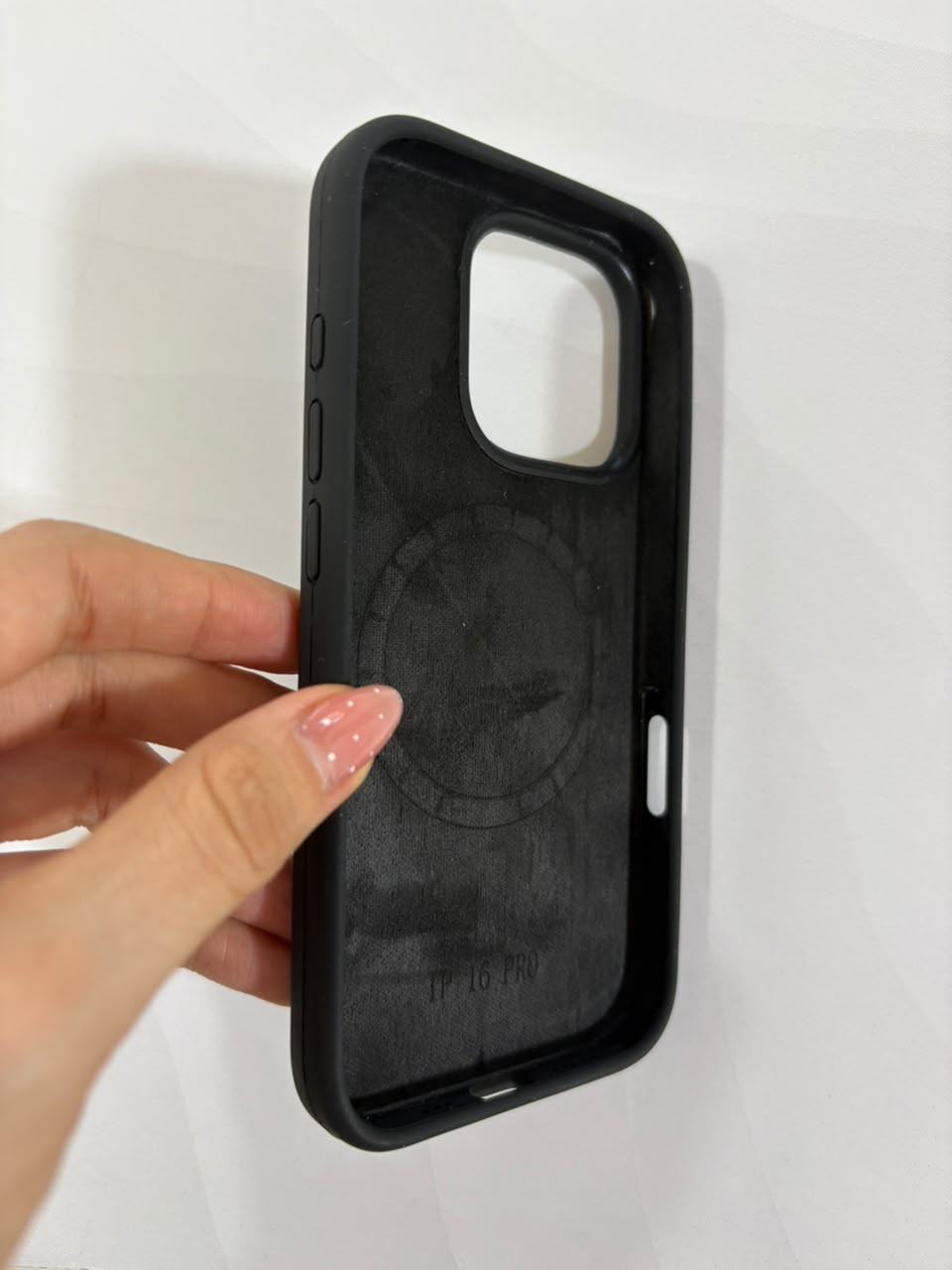 Case silicone con MagSafe iPhone 16 Pro - TuCase.sc